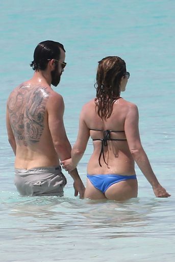 Jennifer Aniston et Justin Theroux, main dans la main aux Bahamas