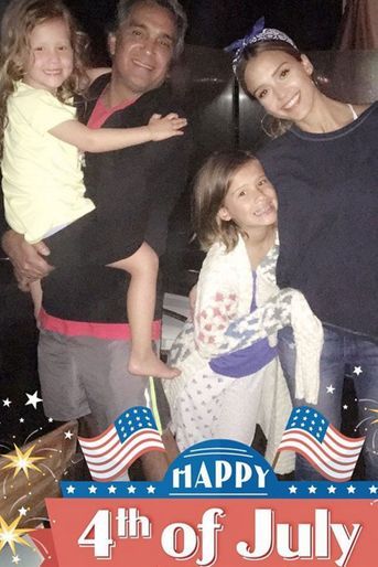 Jessica Alba et ses filles fêtent le 4 juillet avec le père de l&#039;actrice