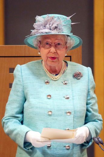 La reine Elizabeth II à Cardiff, le 7 juin 2016