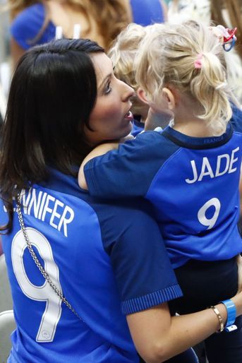 Jennifer, la femme d&#039;Olivier Giroud, au Stade de France pour la finale de l&#039;Euro.