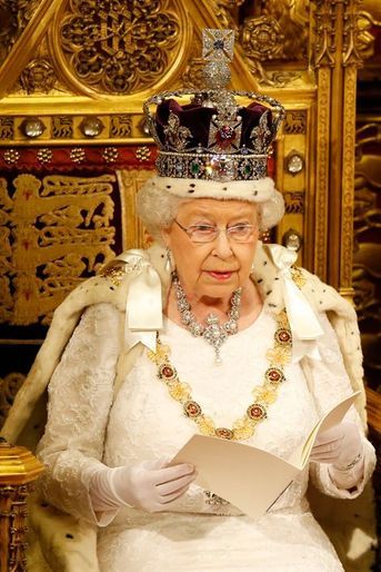 La reine Elizabeth II au Parlement à Londres, le 18 mai 2016