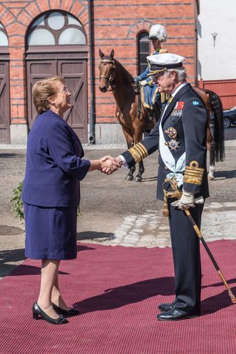 Le roi Carl XVI Gustaf de Suède et Michelle Bachelet à Stockholm, le 10 mai 2016