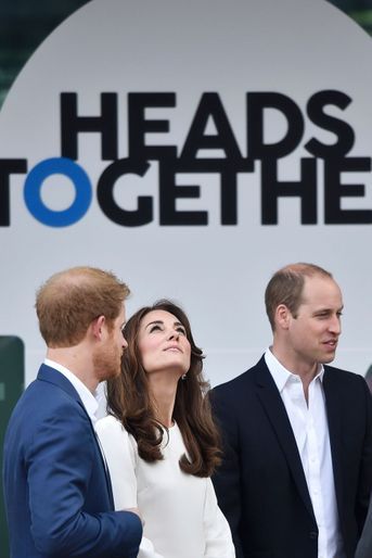 La duchesse Catherine de Cambridge et les princes Harry et William au Queen Elizabeth Olympic Park à Londres, le 17 mai 2016