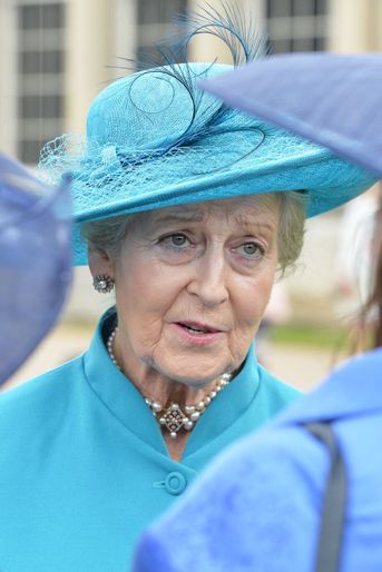 La princesse Alexandra de Kent dans les jardins de Buckingham Palace, le 10 mai 2016