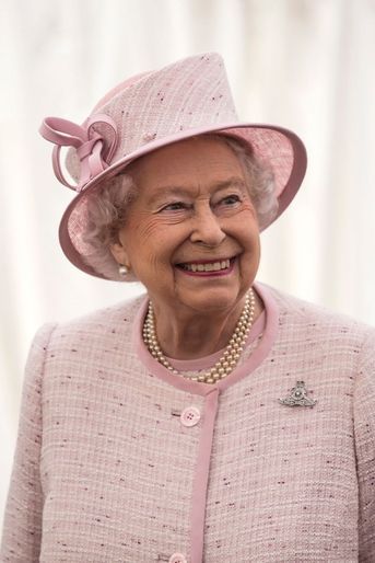 La reine Elizabeth II au camp militaire de Larkhill, le 26 mai 2016