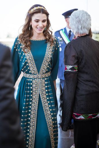 La reine Rania de Jordanie avec la princesse Muna à Amman, le 2 juin 2016