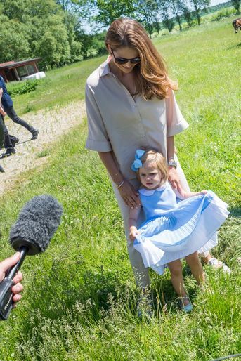 Les princesses Madeleine et Leonore de Suède à Visby sur l&#039;île de Gotland, le 3 juin 2016