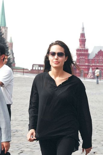 Angelina Jolie à Moscou en 2003