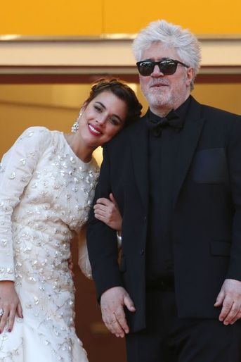 L'équipe de "Julieta", le film de Pedro Almodovar, a monté les marches du Festival de Cannes mardi 17 mai 2016.