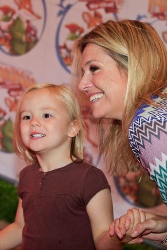 La princesse Ariane des Pays-Bas avec sa mère Maxima, le 21 septembre 2011