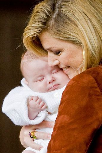La princesse Ariane des Pays-Bas avec sa mère Maxima, le 26 juin 2007