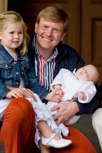 La princesse Ariane des Pays-Bas avec son père Willem-Alexander et Catharina-Amalia, le 26 juin 2007