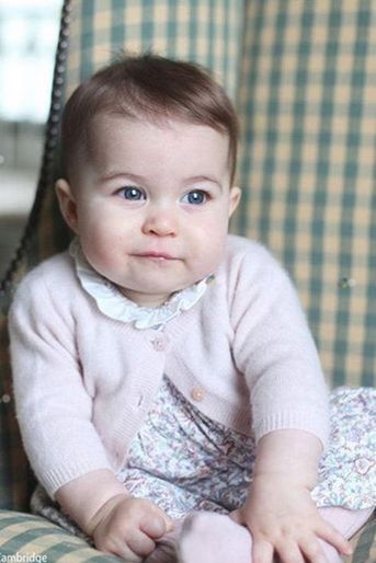 La princesse Charlotte, photo prise par leur maman Kate et diffusée pour ses 6 mois