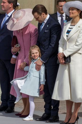 La princesse Estelle de Suède avec ses parents et la reine Silvia à Stockholm, le 30 avril 2016
