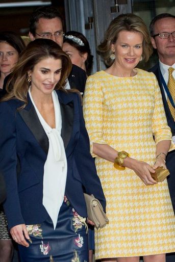 La reine Rania de Jordanie et la reine Mathilde de Belgique à Bruxelles, le 18 mai 2016