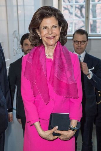 La reine Silvia de Suède au Théâtre royal dramatique à Stockholm, le 25 avril 2016