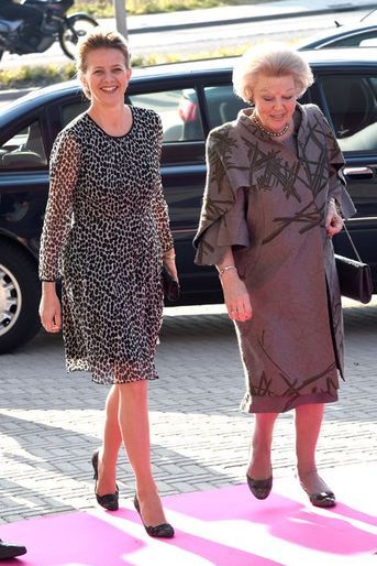 Les princesses Mabel et Beatrix des Pays-Bas à Delft, le 16 mars