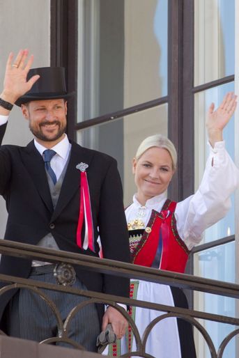 La princesse Mette-Marit et le prince Haakon de Norvège à Oslo, le 17 mai 2016