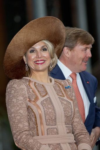 La reine Maxima des Pays-Bas, avec le roi Willem-Alexander, à Paris, le 10 mars 2016