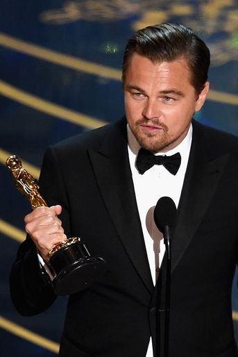 Leonardo DiCaprio remporte son premier Oscar pour son rôle dans &quot;The Revenant&quot;