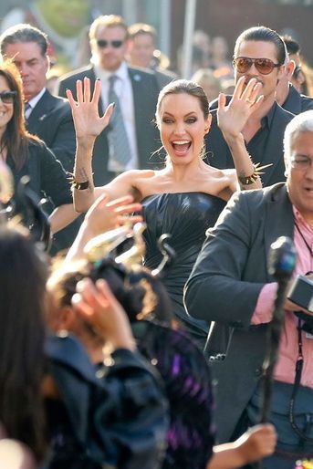 Angelina Jolie, rayonnante fée "Maléfique" - Première mondiale