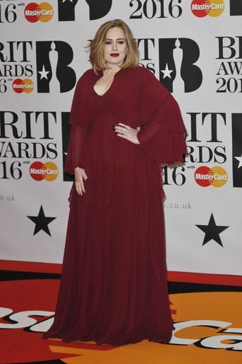 Adele à Londres le 24 février 2016