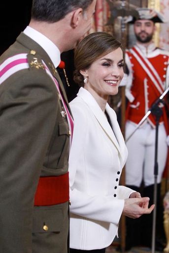 La reine Letizia et le roi Felipe VI d&#039;Espagne au Palais royal à Madrid, le 6 janvier 2016