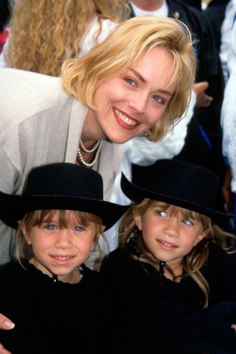 Les jumelles avec Sharon Stone en 1993