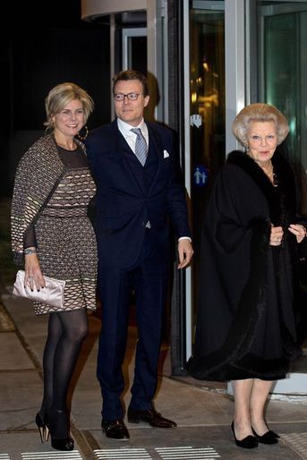Les princesses Beatrix et Laurentien avec le prince Constantijn des Pays-Bas à La Haye, le 28 janvier 2016