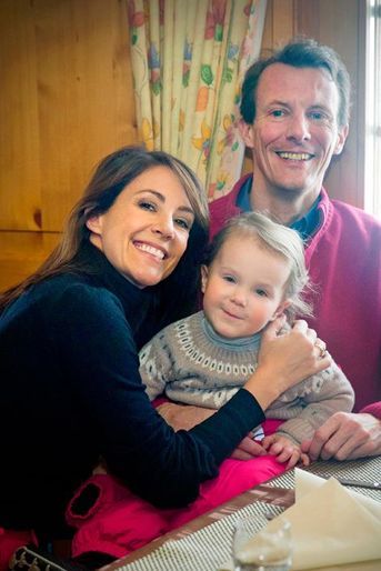 Athena avec ses parents, le 13 février 2014