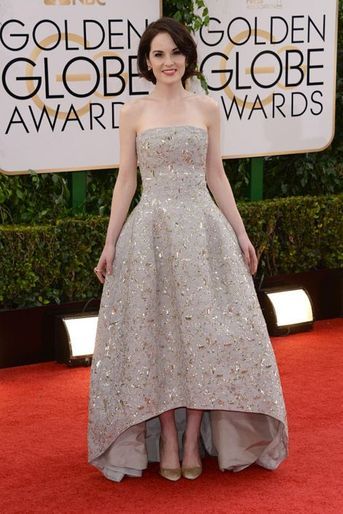 L&#039;actrice de la série &quot;Downton Abbey&quot;, Michelle Dockery, en Oscar de la Renta lors de la cérémonie des Golden Globe, le 12 janvier 2014