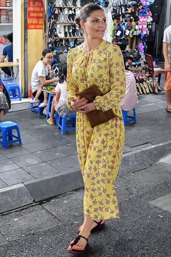 La princesse Victoria de Suède dans une robe Baum und Pferdgarten à Hanoi, le 6 mai 2019
