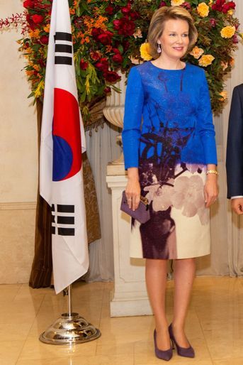 La reine des Belges Mathilde en Dries Van Noten en Corée du Sud, le 27 mars 2019