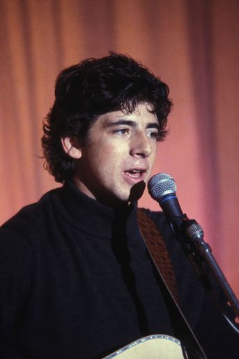 Patrick Bruel sur scène en novembre 1986