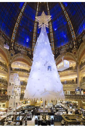 Le sapin de Noël 2016 des galeries Lafayette parisiennes