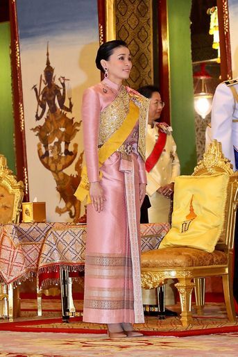La reine Suthida de Thaïlande Maha Vajiralongkorn à Bangkok, le 4 mai 2019