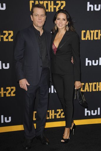 Matt Damon et Luciana Barroso à la première de «Catch-22» à Los Angeles le 7 mai 2019