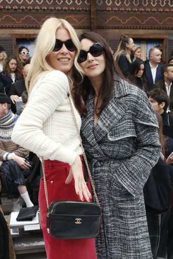 Claudia Schiffer et Monica Bellucci au défilé Chanel au Grand Palais à Paris le 5 mars 2019