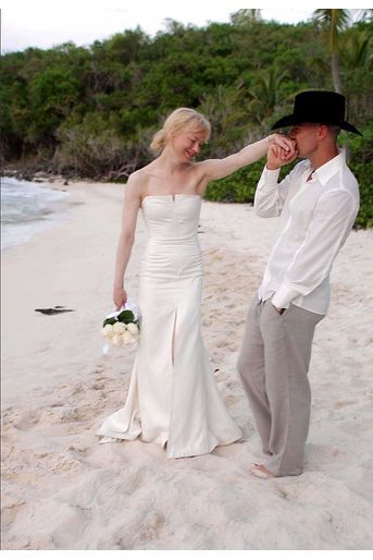 Renée Zellweger et Kenny Chesney lors de leur mariage en 2005. 