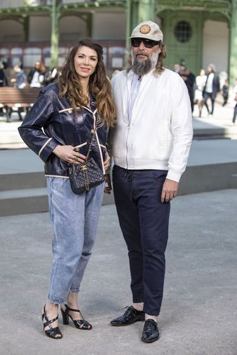 Sébastien Tellier et son épouse Amandine au défilé Croisière de la maison Chanel au Grand Palais à Paris, le 3 mai 2019