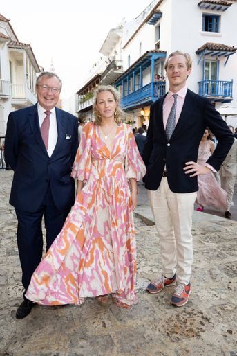 Le prince Jean de Liechtenstein avec sa fille la princesse Marie-Gabrielle de Nassau et son mari Antonius Willms à Carthagène des Indes, le 25 mars 2022