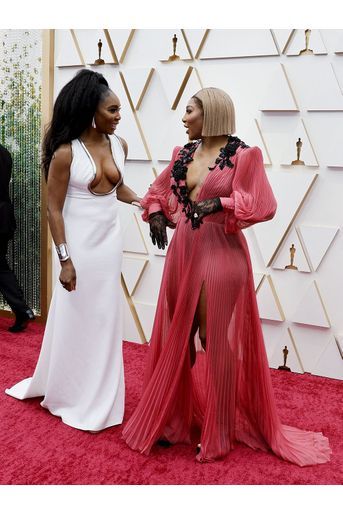 Venus et Serena Williams sur le tapis rouge des Oscars 2022.