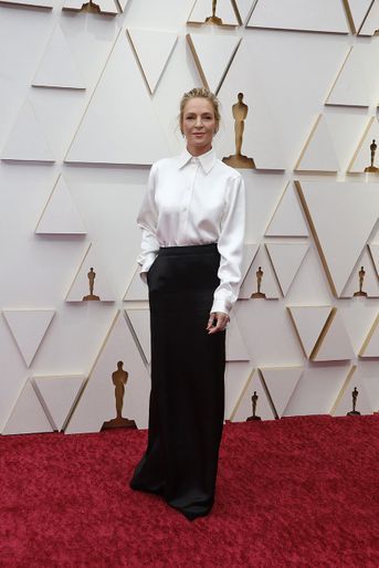 Uma Thurman lors du tapis rouge des Oscars 2022.