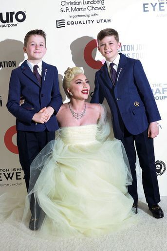 Lady Gaga et les fils d'Elton John et David Furnish, Elijah Joseph Daniel et Zachary Jackson Levon.