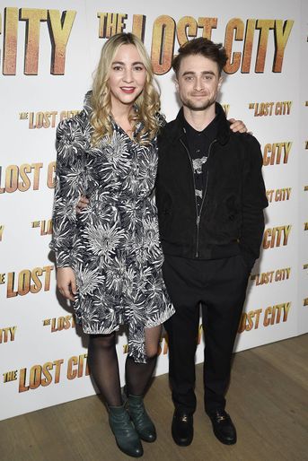 Daniel Radcliffe et sa compagne Erin Darke, lors de la projection du film «The Lost City», à New York, le 14 mars 2022.