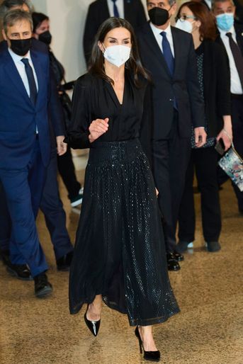 La reine Letizia d&#039;Espagne, tout de noir vêtue, à Madrid le 10 mars 2022