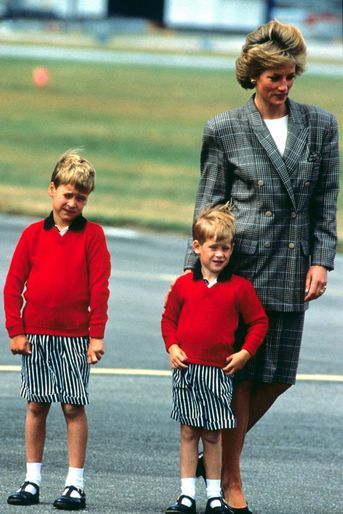 Lady Diana et ses fils arrivent en Ecosse pour leurs vacances, août 1989