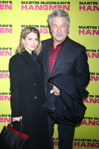 Alec Baldwin et sa femme Hilaria à l'avant-première de la pièce de théâtre «Hangmen», au Golden Theatre, à New York, le 21 avril 2022.