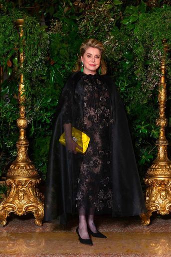 Catherine Deneuve au gala donné par Dior lors de la Biennale de Venise, le 23 avril 2022.