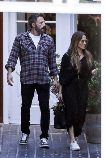 Jennifer Lopez et son fiancé Ben Affleck à Los Angeles, le 23 avril 2022. 